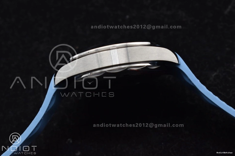 Edition Blue Best Terra Worldtimer Summer GMT A8938 43mm Rubber 511 Clone Comfortable VSF on Aqua Dial Super 1:1 Strap Blue 1101